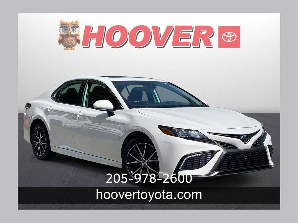 Used 2024 Toyota Camry SE FWD image 1