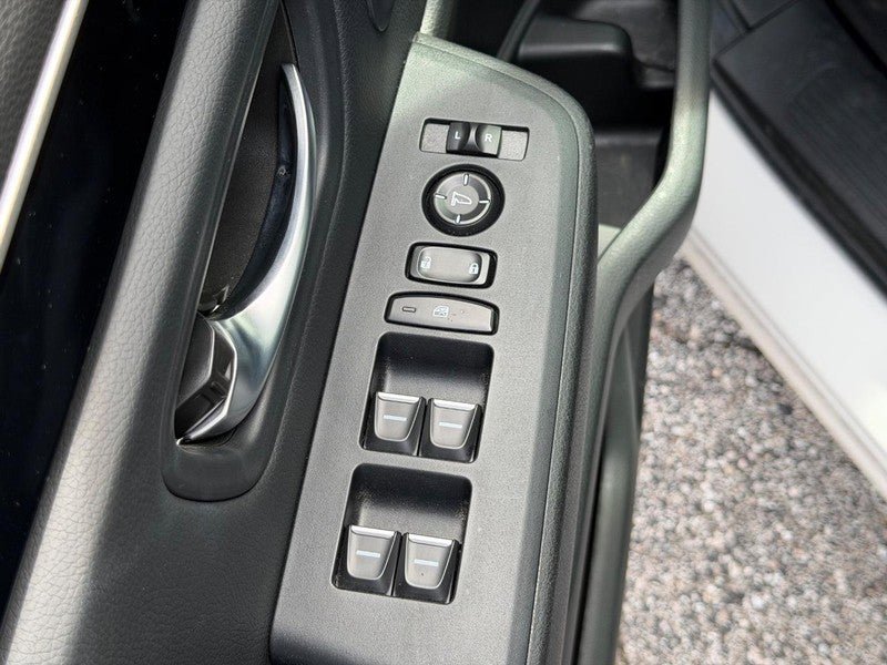 Used 2025 Honda Pilot Touring image 26