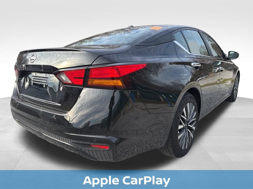 Used 2025 Nissan Altima 2.5 SV image 13