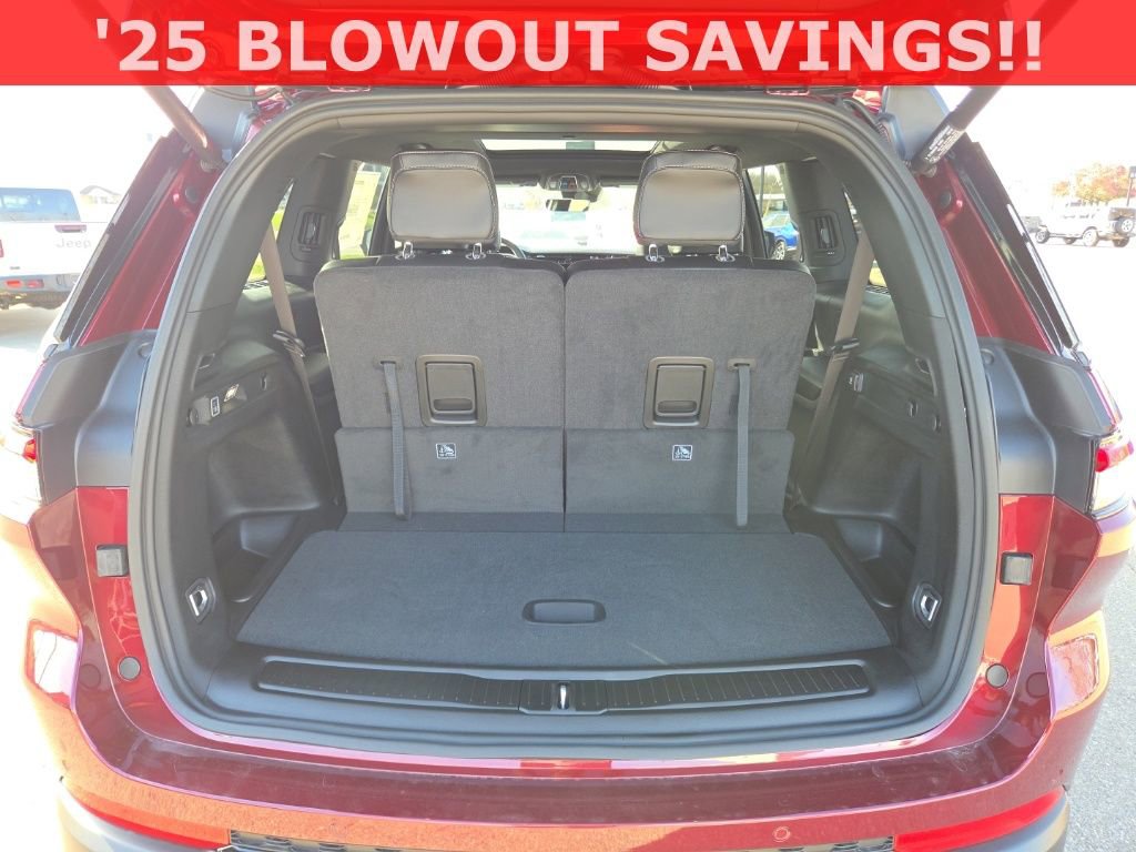 New 2025 Jeep Grand Cherokee L Limited image 7