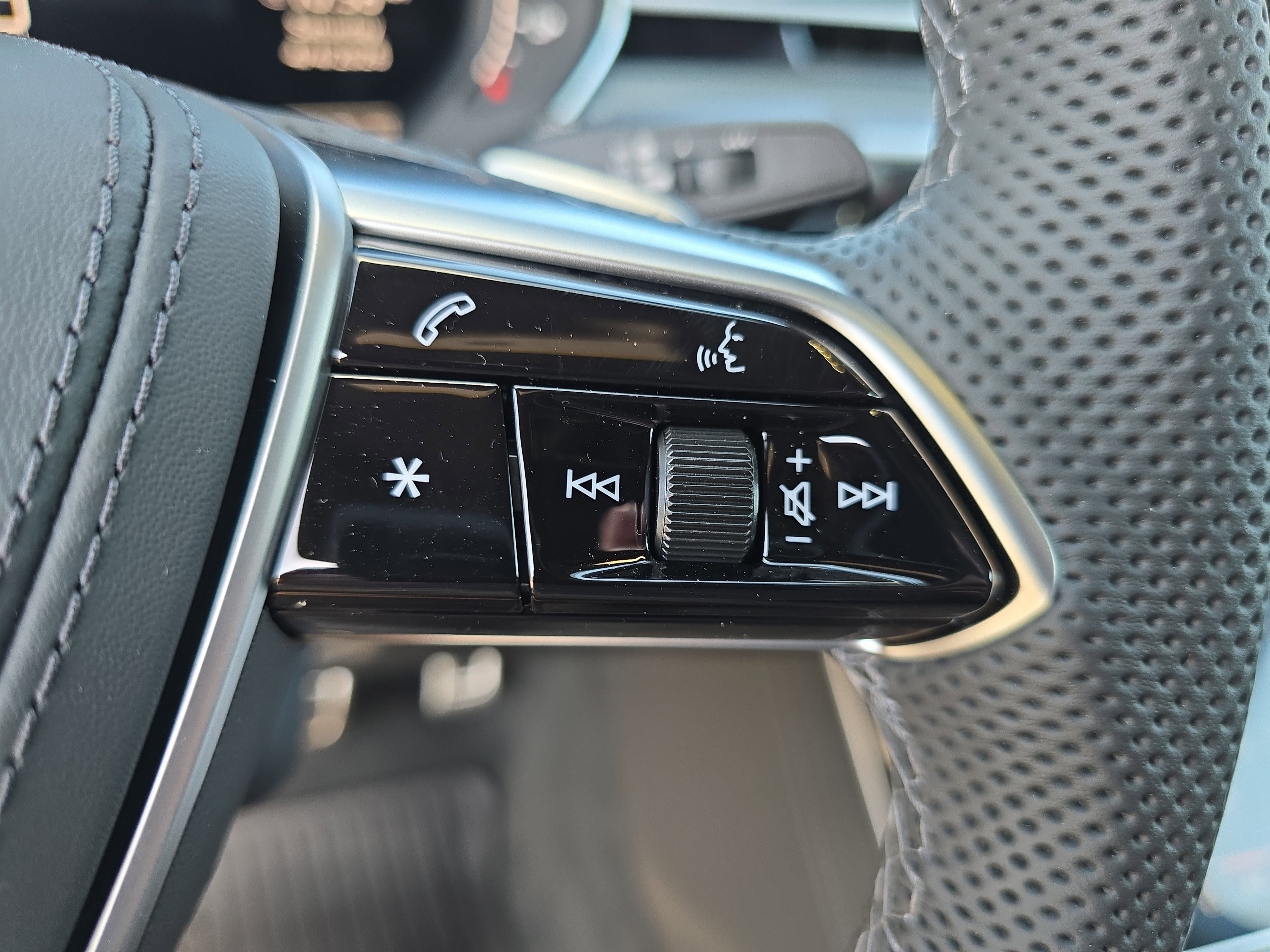 New 2026 Audi S8 AWD/4WD image 18