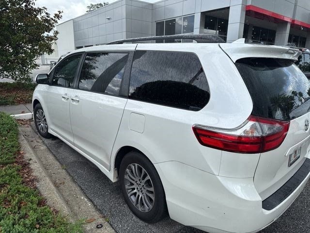 Used 2020 Toyota Sienna XLE FWD image 7