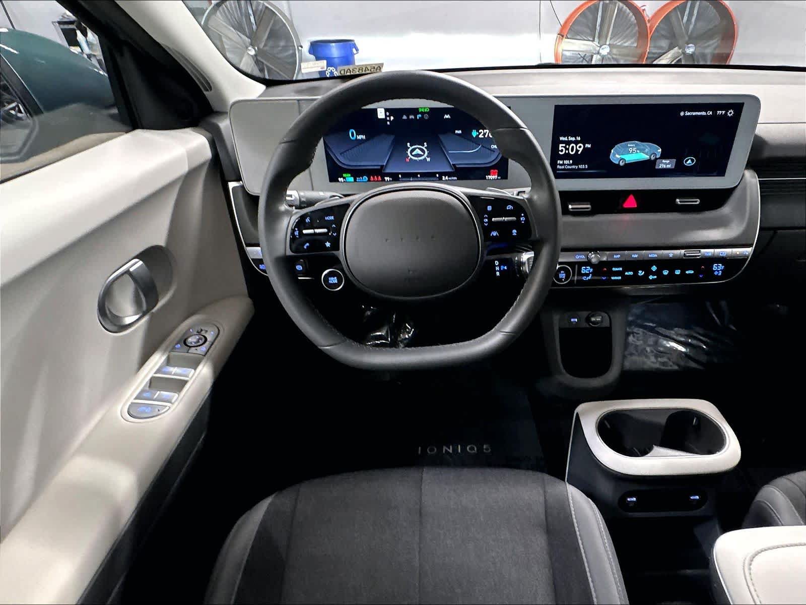 Used 2024 Hyundai Ioniq 5 SE RWD image 9