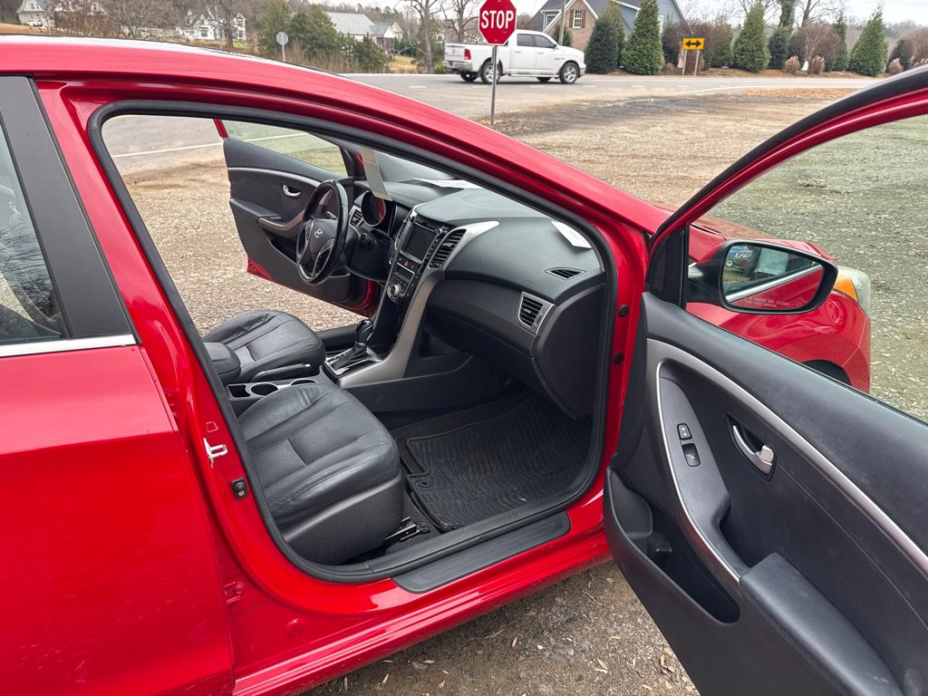 Used 2013 Hyundai Elantra GT w/ Tech Pkg image 13