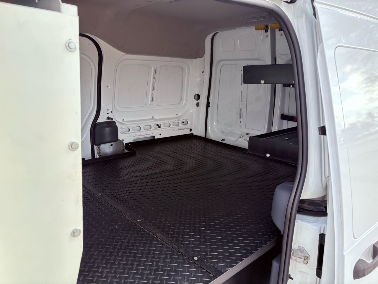 Used 2013 Ford Transit Connect XL w/ Fleet XL PWR Group image 9