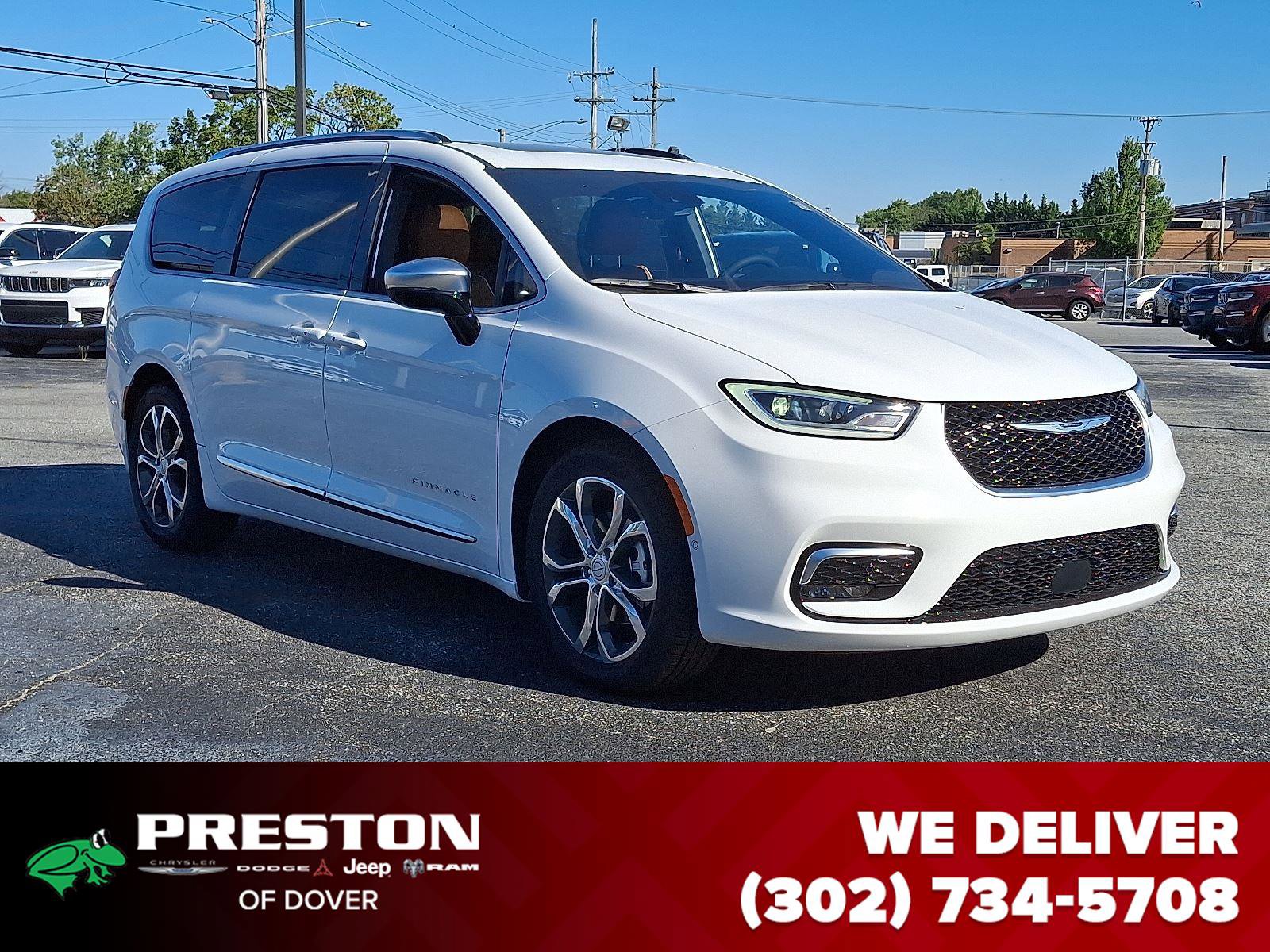 New 2026 Chrysler Pacifica Pinnacle w/ Trailer Tow Group image 3