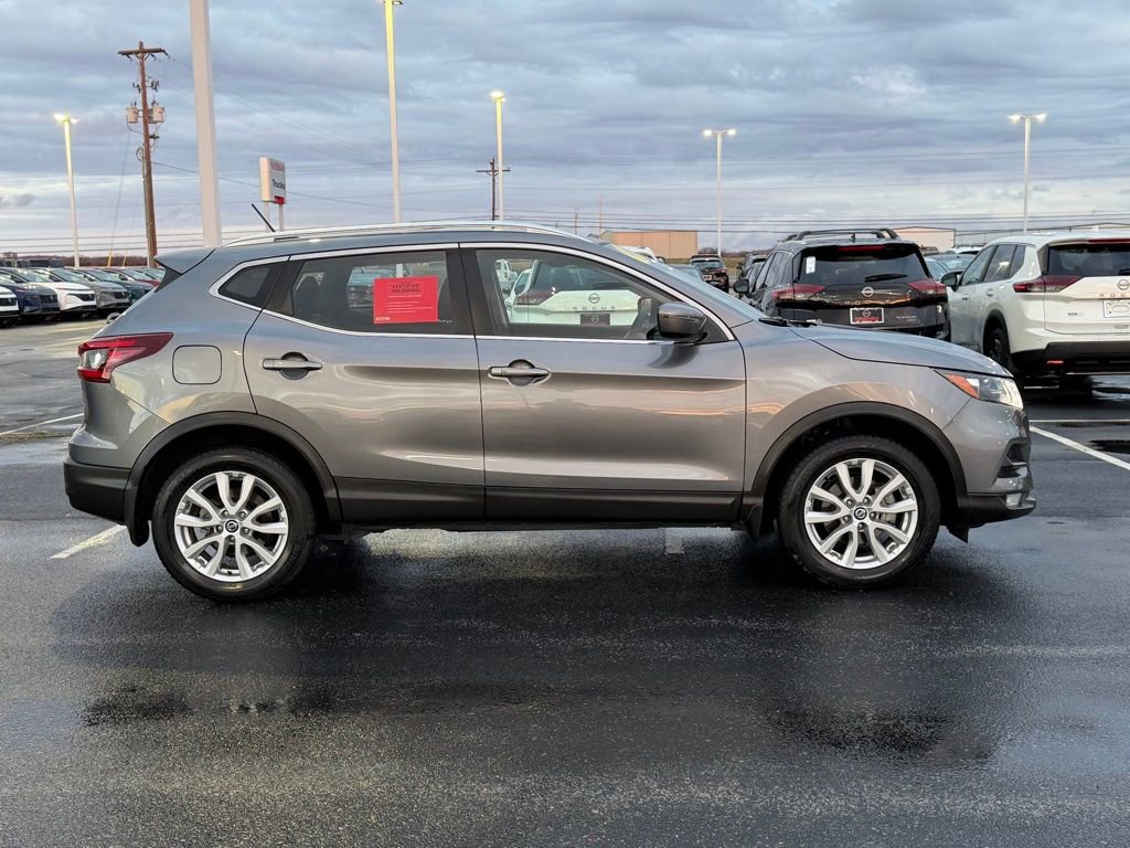 Used 2022 Nissan Rogue Sport SV image 4