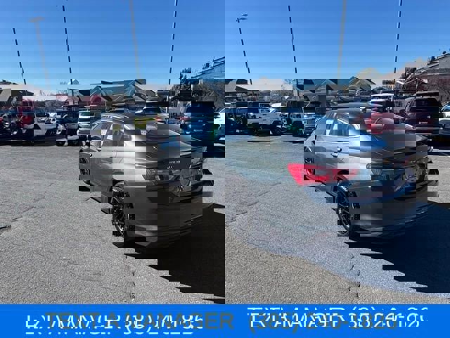 Used 2018 Chevrolet Malibu LT image 4