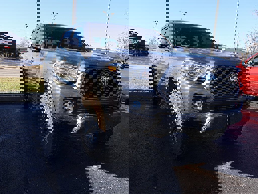 Used 2022 Toyota Tacoma 4x4 Double Cab image 5