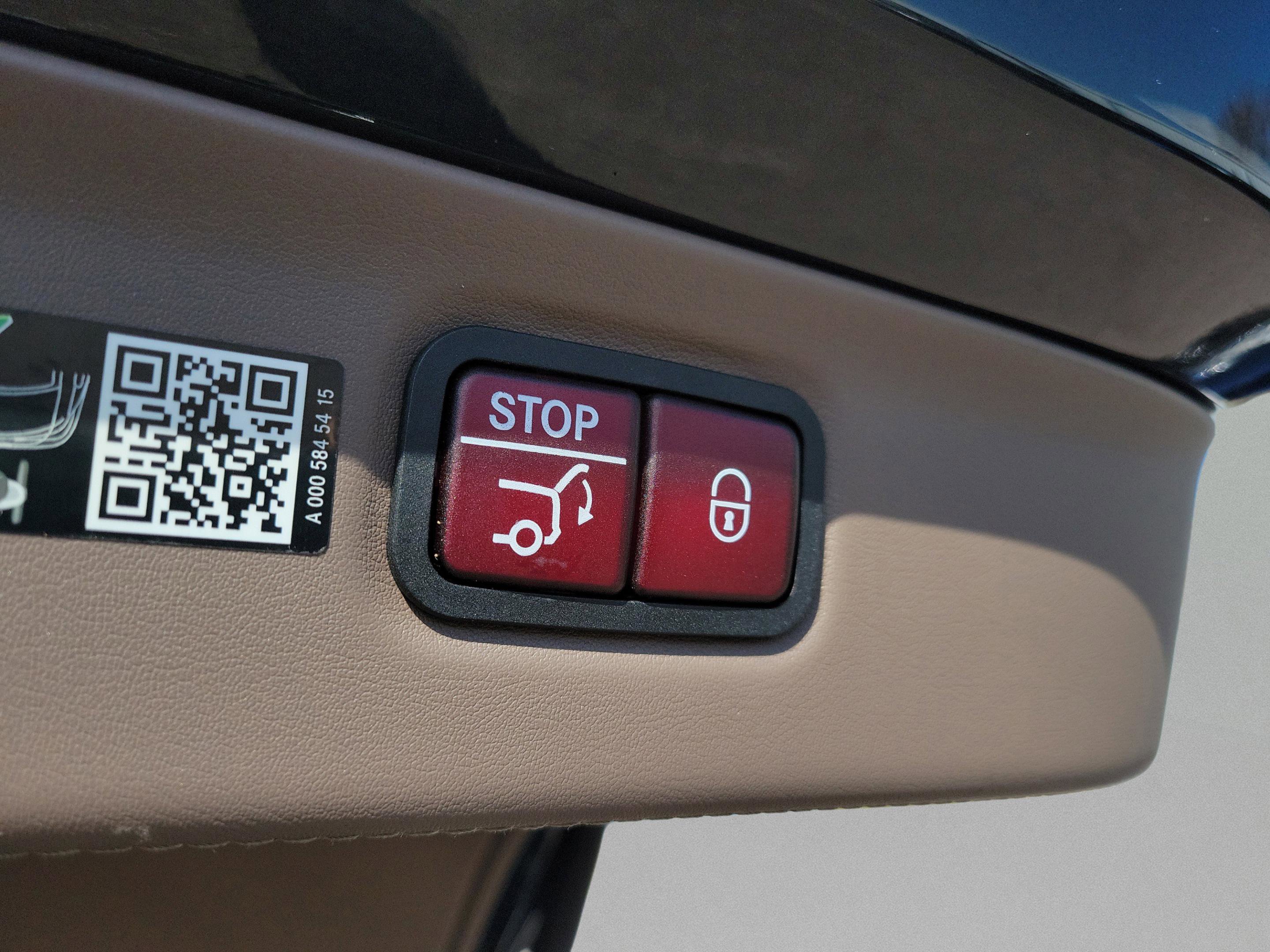 Used 2024 Mercedes-Benz Maybach EQS 680 4MATIC image 9