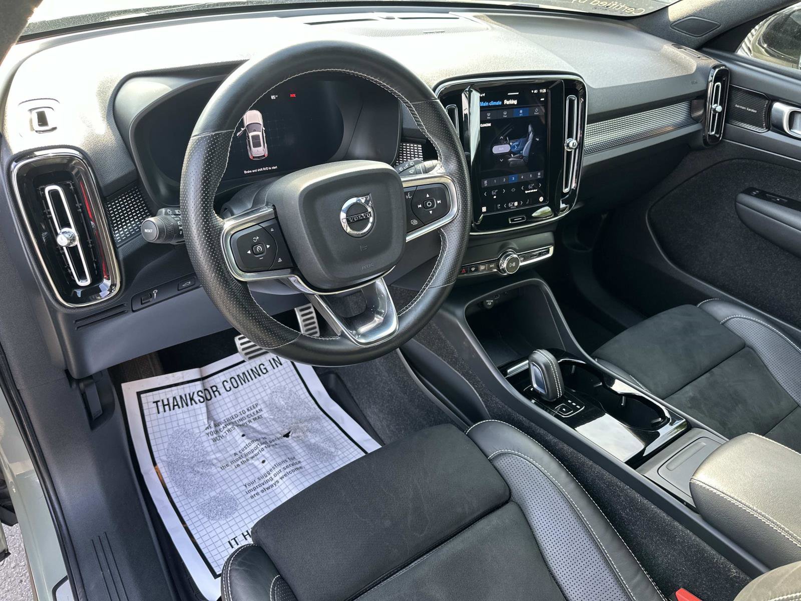 Certified 2021 Volvo XC40 P8 Recharge w/ Advanced Package image 9