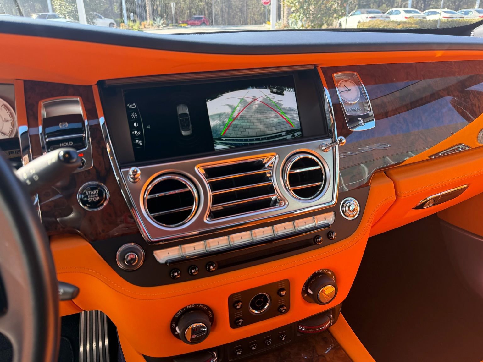 Used 2018 Rolls-Royce Dawn image 40