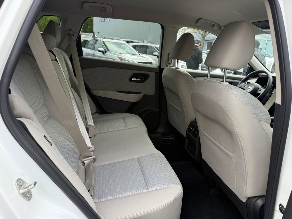 Used 2021 Nissan Rogue SV AWD/4WD image 29
