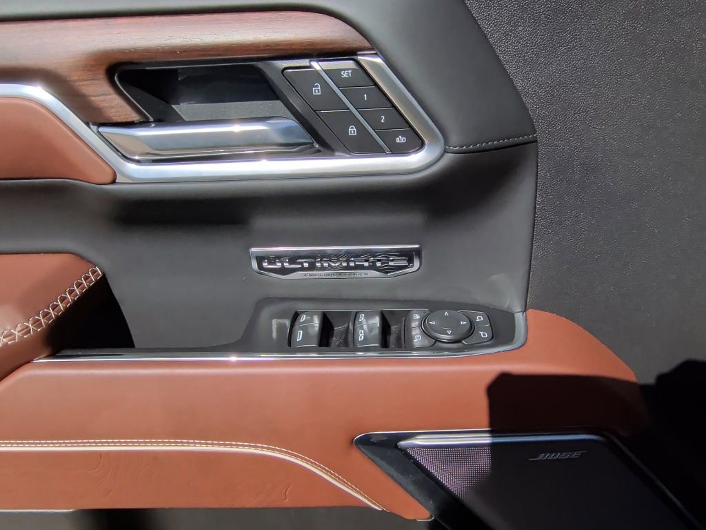 Used 2025 GMC Sierra 1500 Denali Ultimate image 12