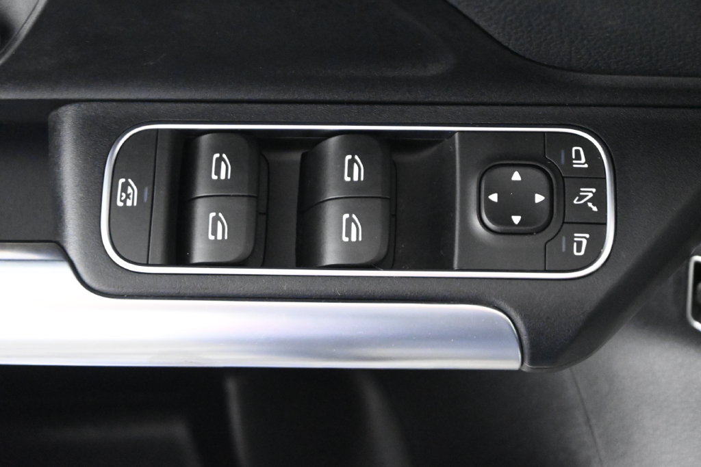 Used 2023 Mercedes-Benz GLA 250 4MATIC image 27