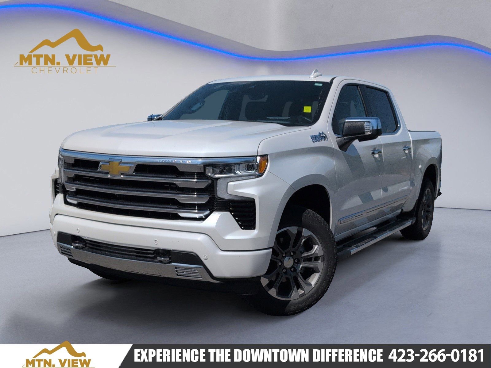 Used 2023 Chevrolet Silverado 1500 High Country w/ Technology Package AWD/4WD image 1
