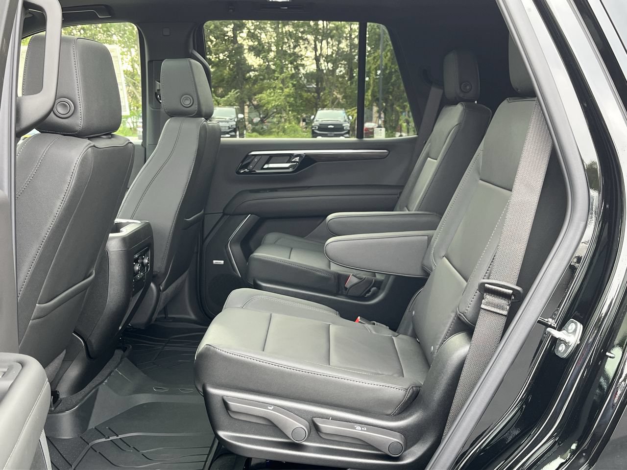 New 2026 Chevrolet Tahoe Z71 w/ Z71 Off-Road Package AWD/4WD image 5