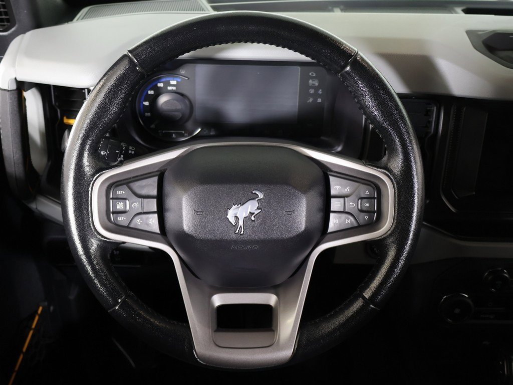 Used 2023 Ford Bronco Badlands image 33