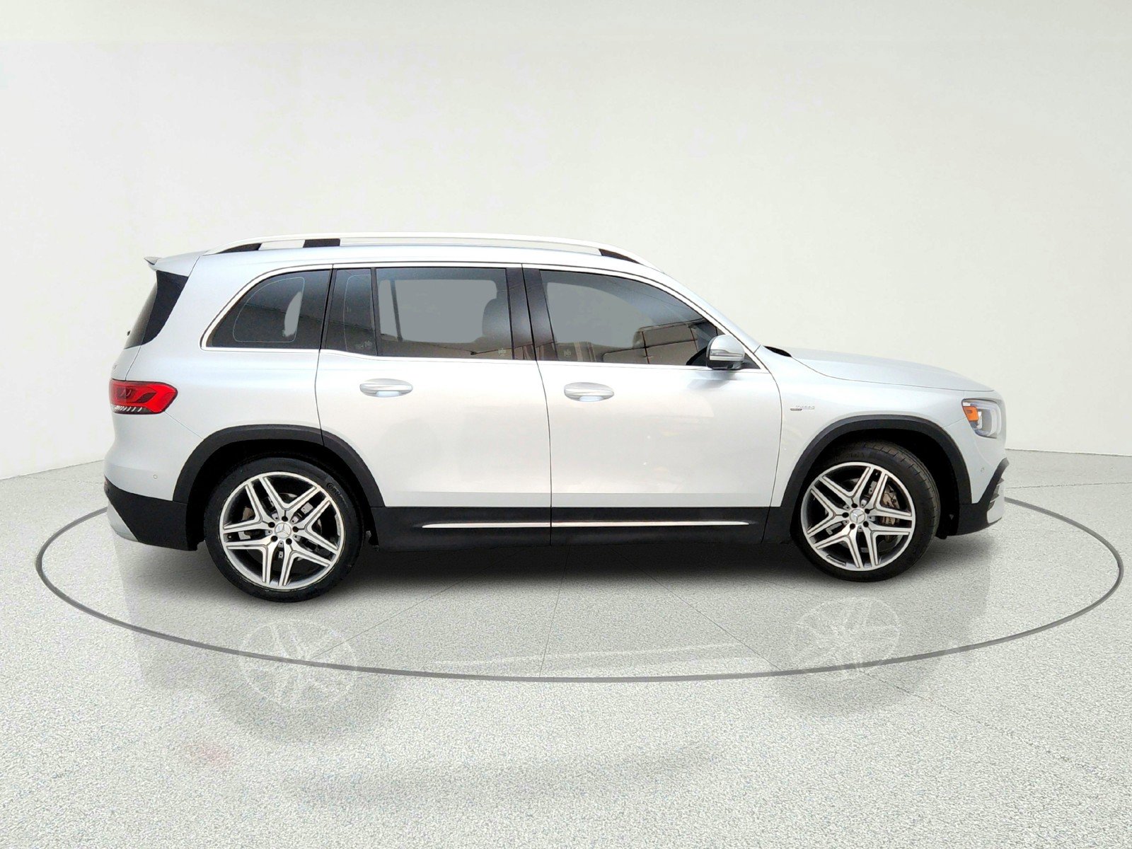 Certified 2022 Mercedes-Benz GLB 35 AMG 4MATIC image 7