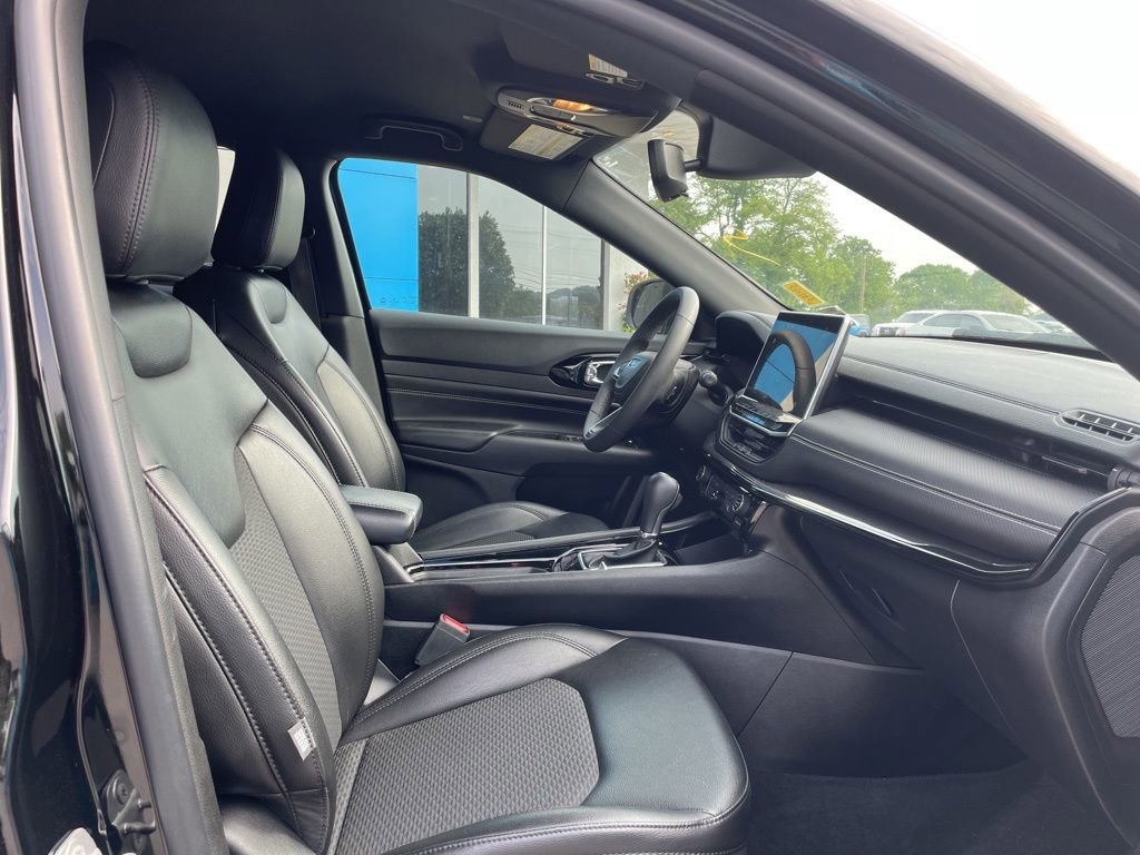 Used 2022 Jeep Compass Altitude AWD/4WD image 16