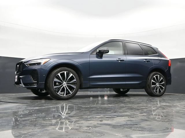 Used 2025 Volvo XC60 B5 Plus AWD/4WD image 38