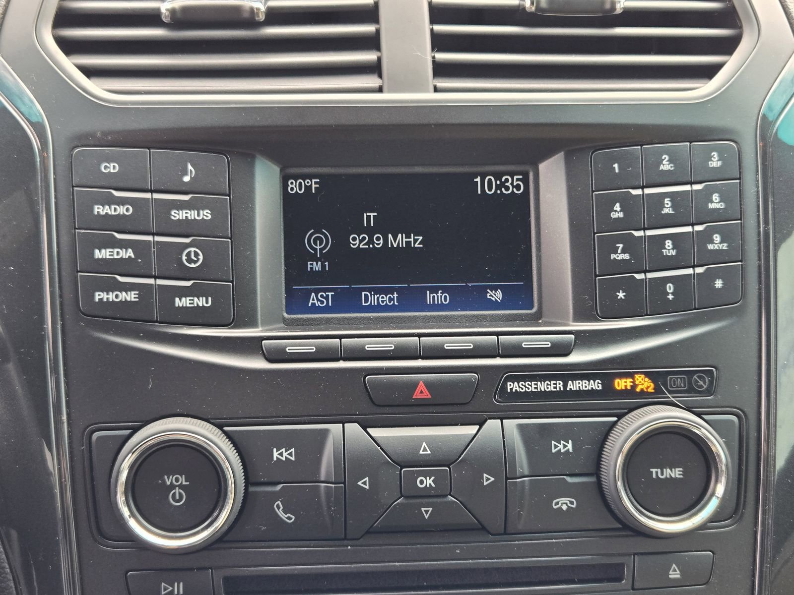 Used 2017 Ford Explorer XLT image 14