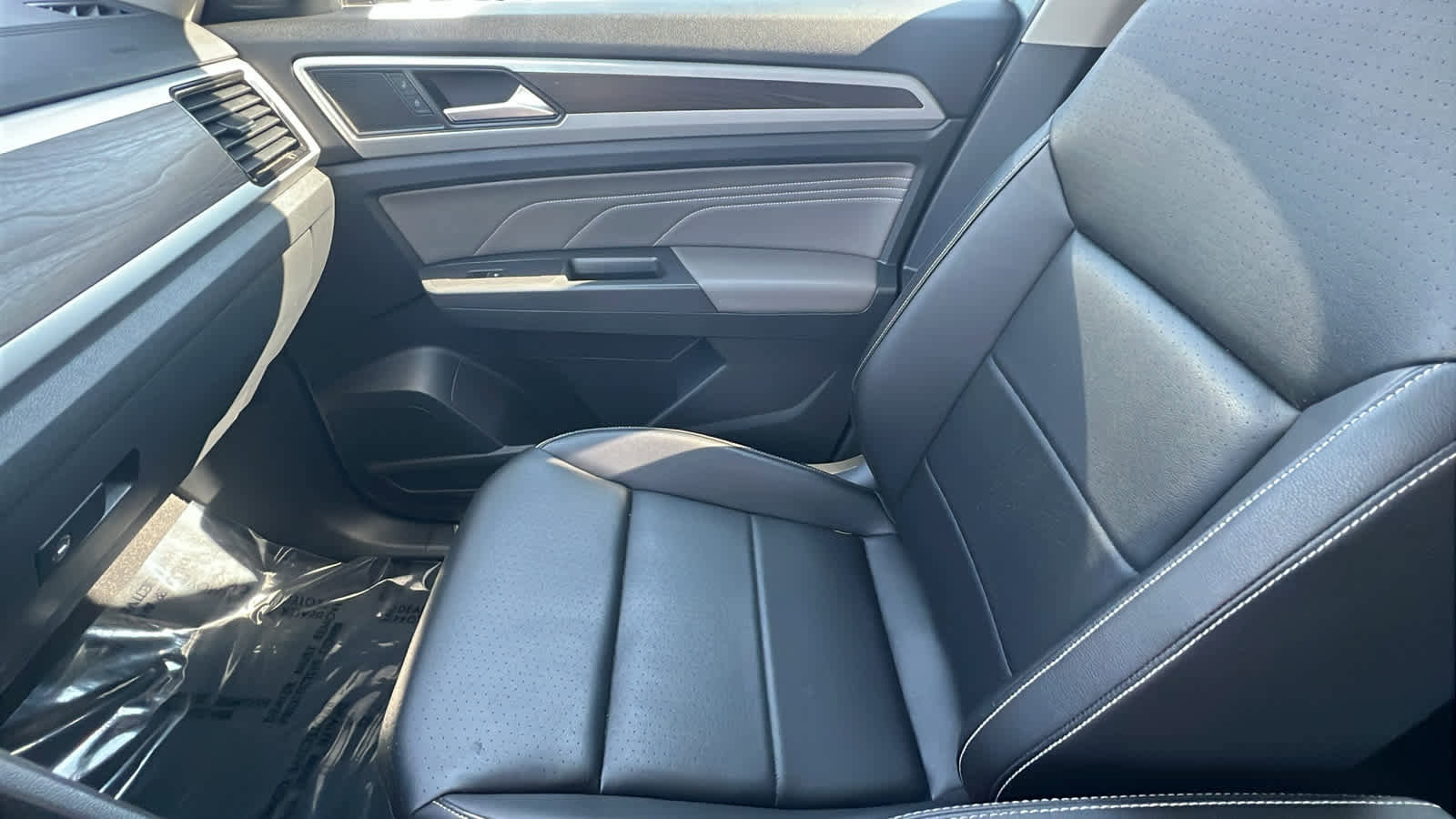 Certified 2023 Volkswagen Atlas SE image 12