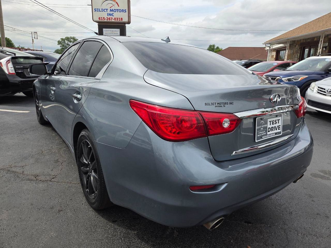 Used 2015 INFINITI Q50 w/ Moonroof Package RWD image 4