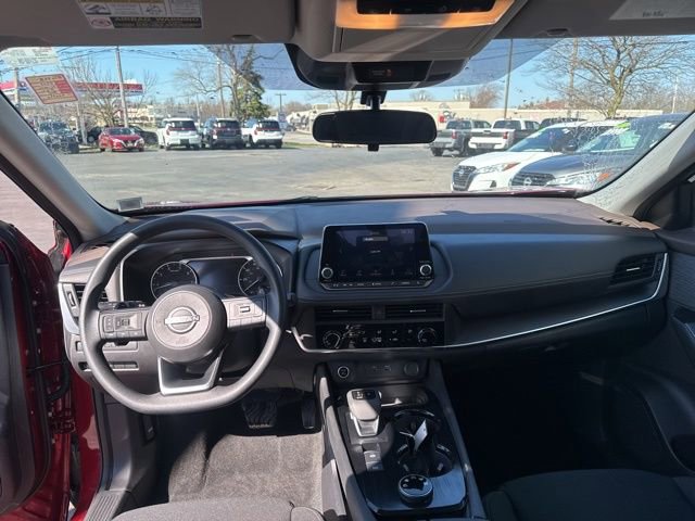 Used 2023 Nissan Rogue S image 19