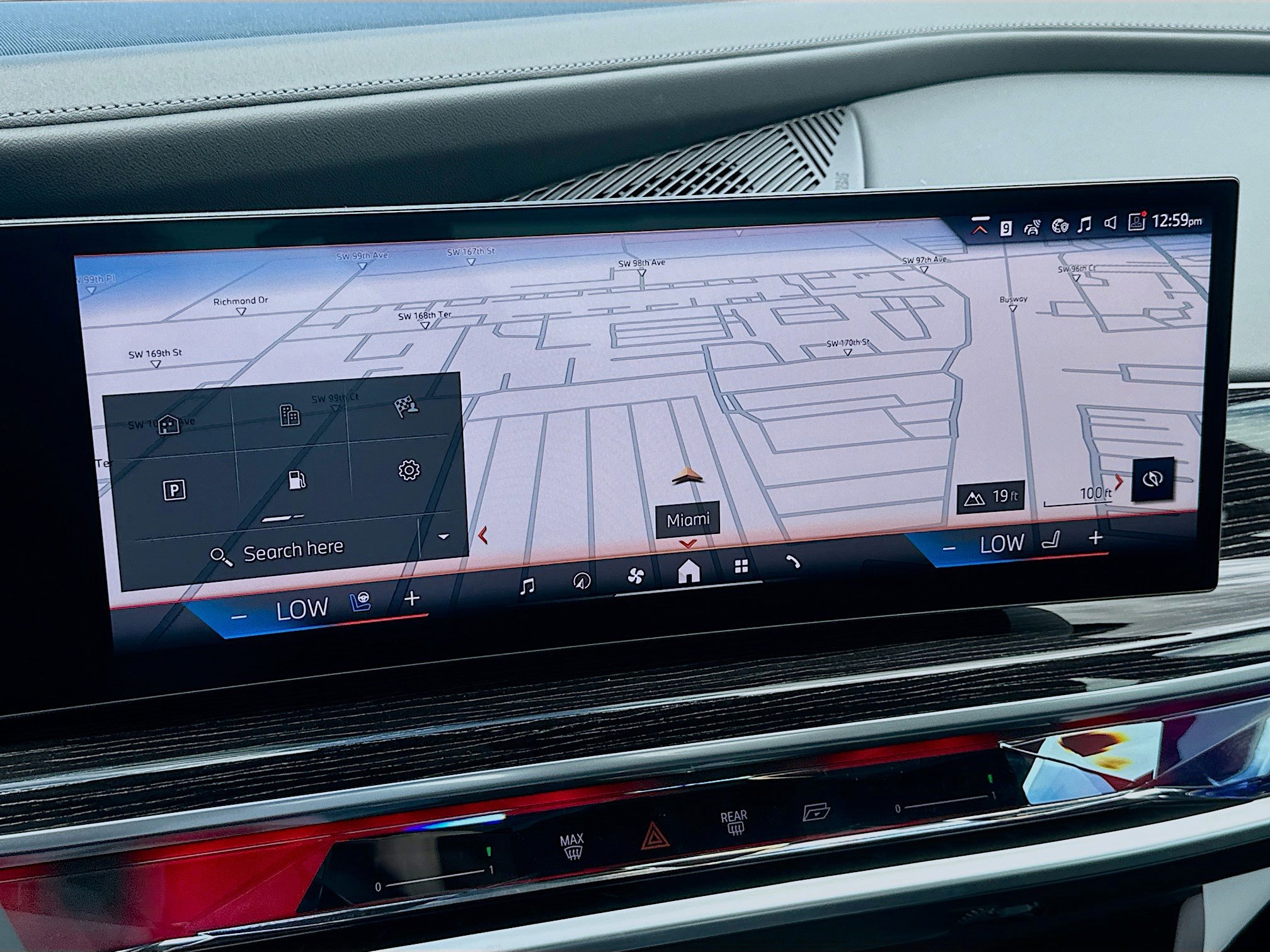 New 2026 BMW 750e xDrive w/ Executive Package image 11