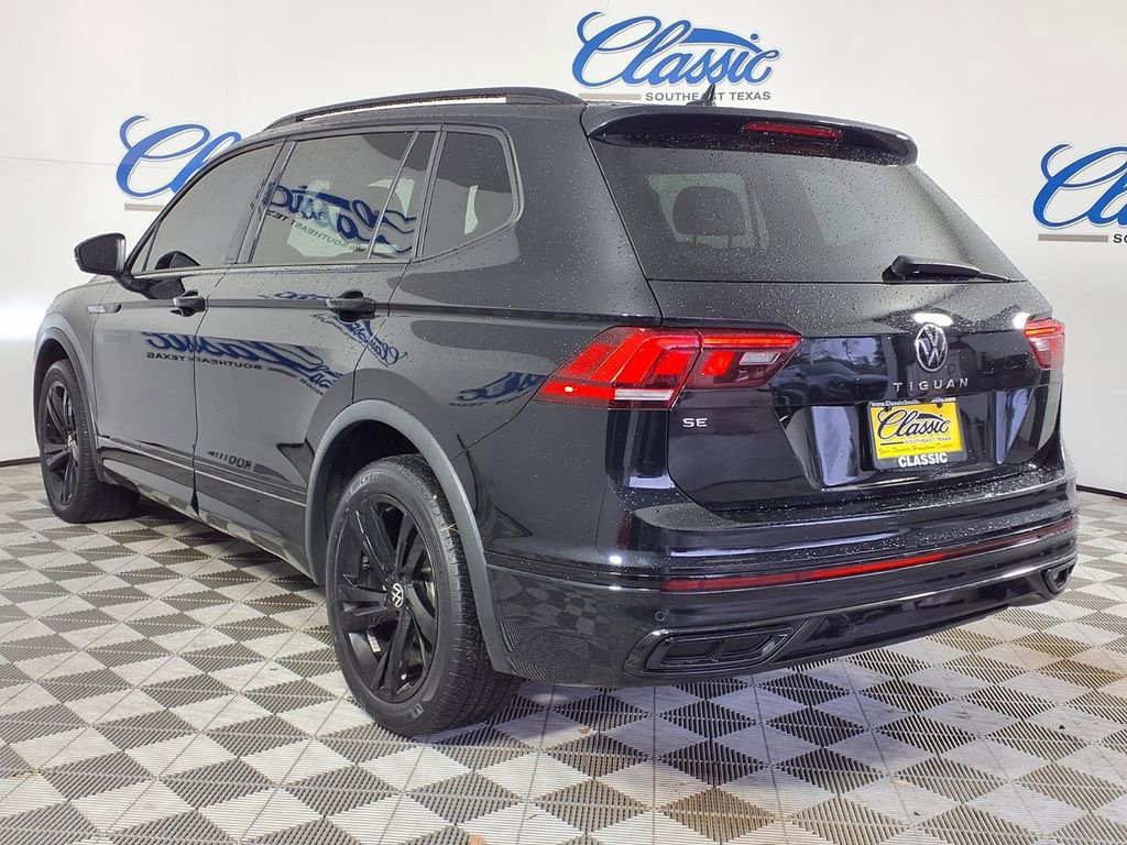 Used 2024 Volkswagen Tiguan SE R-Line image 2