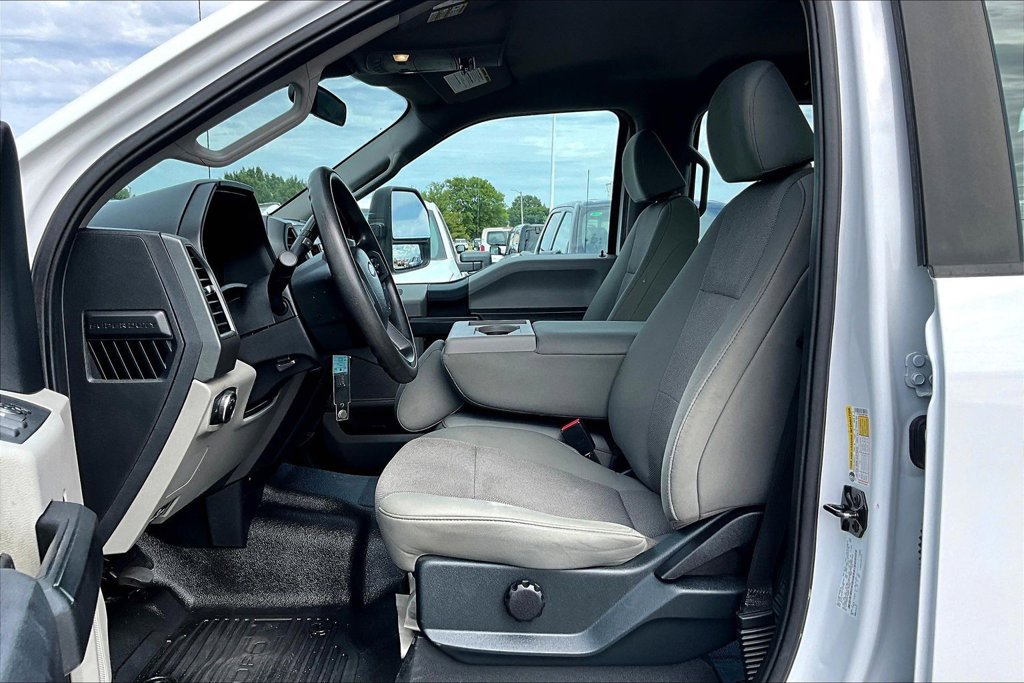 Used 2021 Ford F250 XL w/ Power Equipment Group AWD/4WD image 27