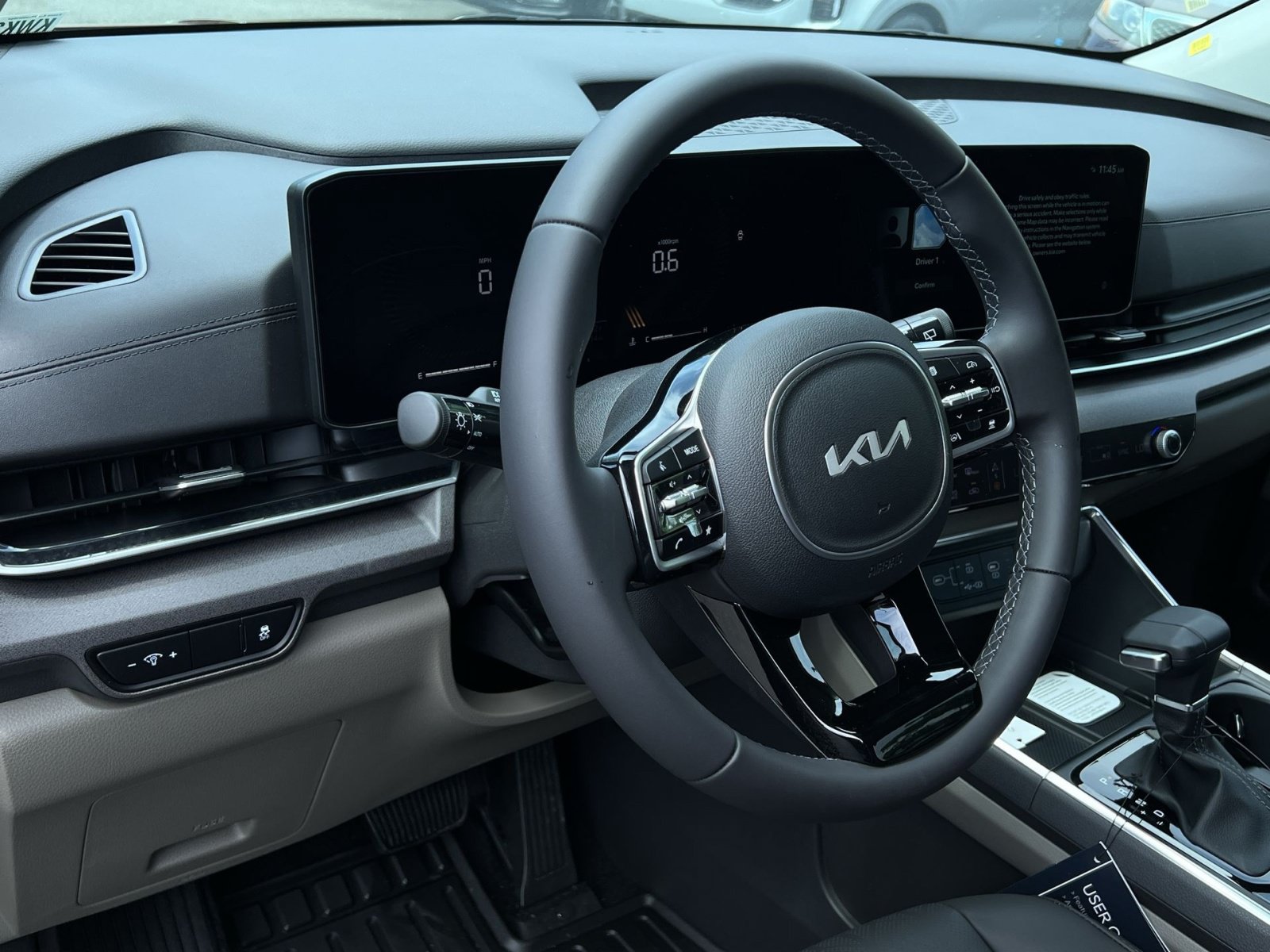 New 2026 Kia Carnival EX FWD image 21