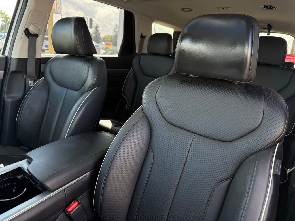 Used 2023 Hyundai Palisade SEL w/ Premium Package image 15