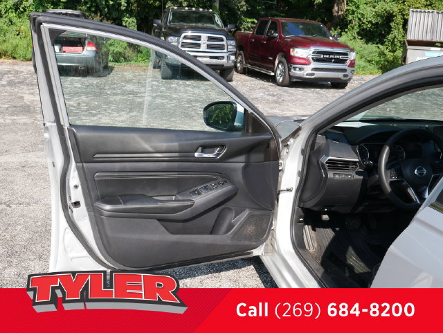 Used 2019 Nissan Altima 2.5 S FWD image 17