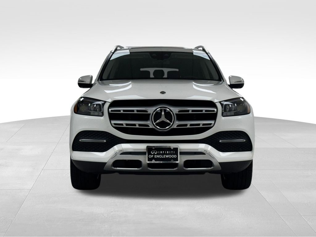 Used 2022 Mercedes-Benz GLS 450 4MATIC image 2