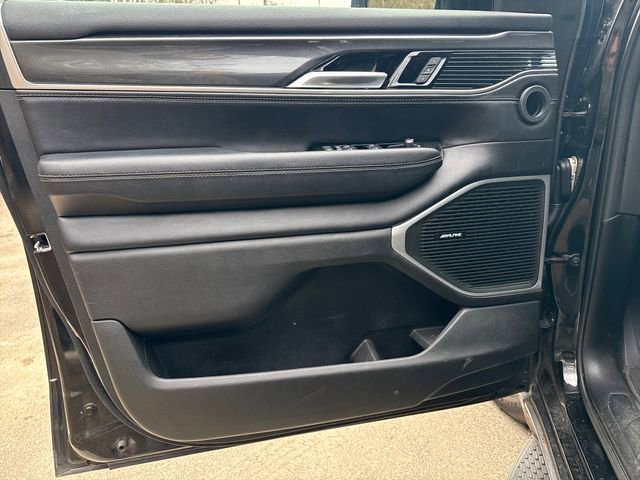 Used 2023 Jeep Wagoneer 4WD image 18