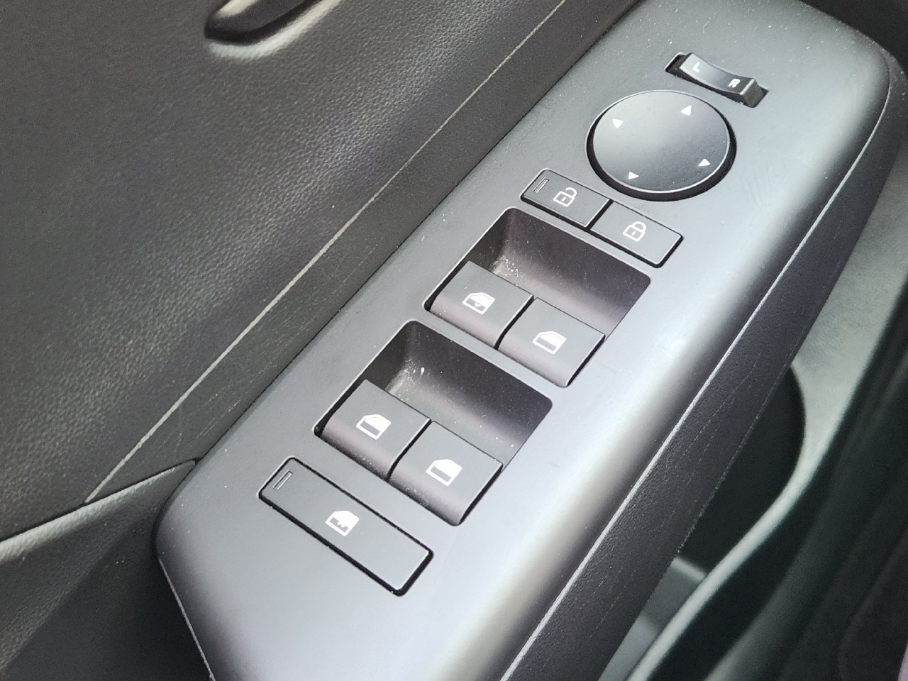 Used 2026 Hyundai Kona SE FWD image 20