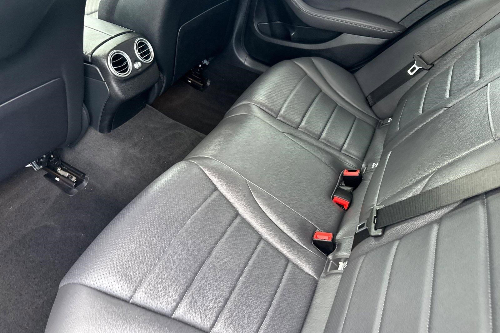 Used 2021 Mercedes-Benz C 300 Sedan image 13