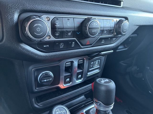 Used 2024 Jeep Wrangler Sport S image 32