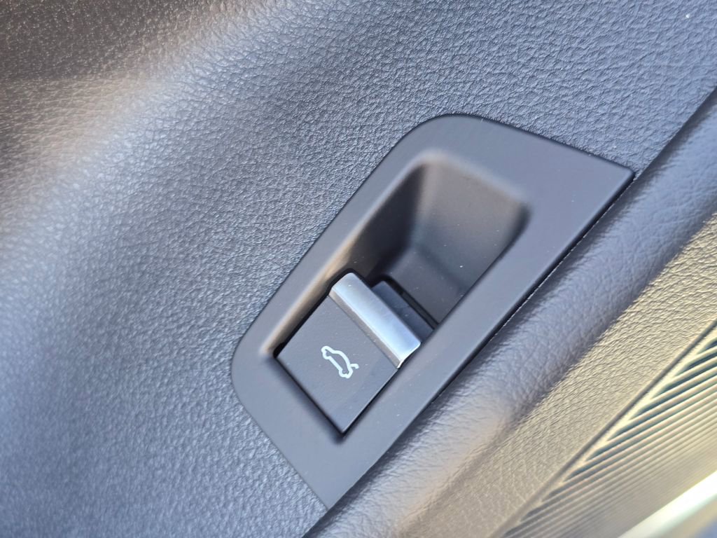 New 2026 Audi Q8 Premium Plus AWD/4WD image 23