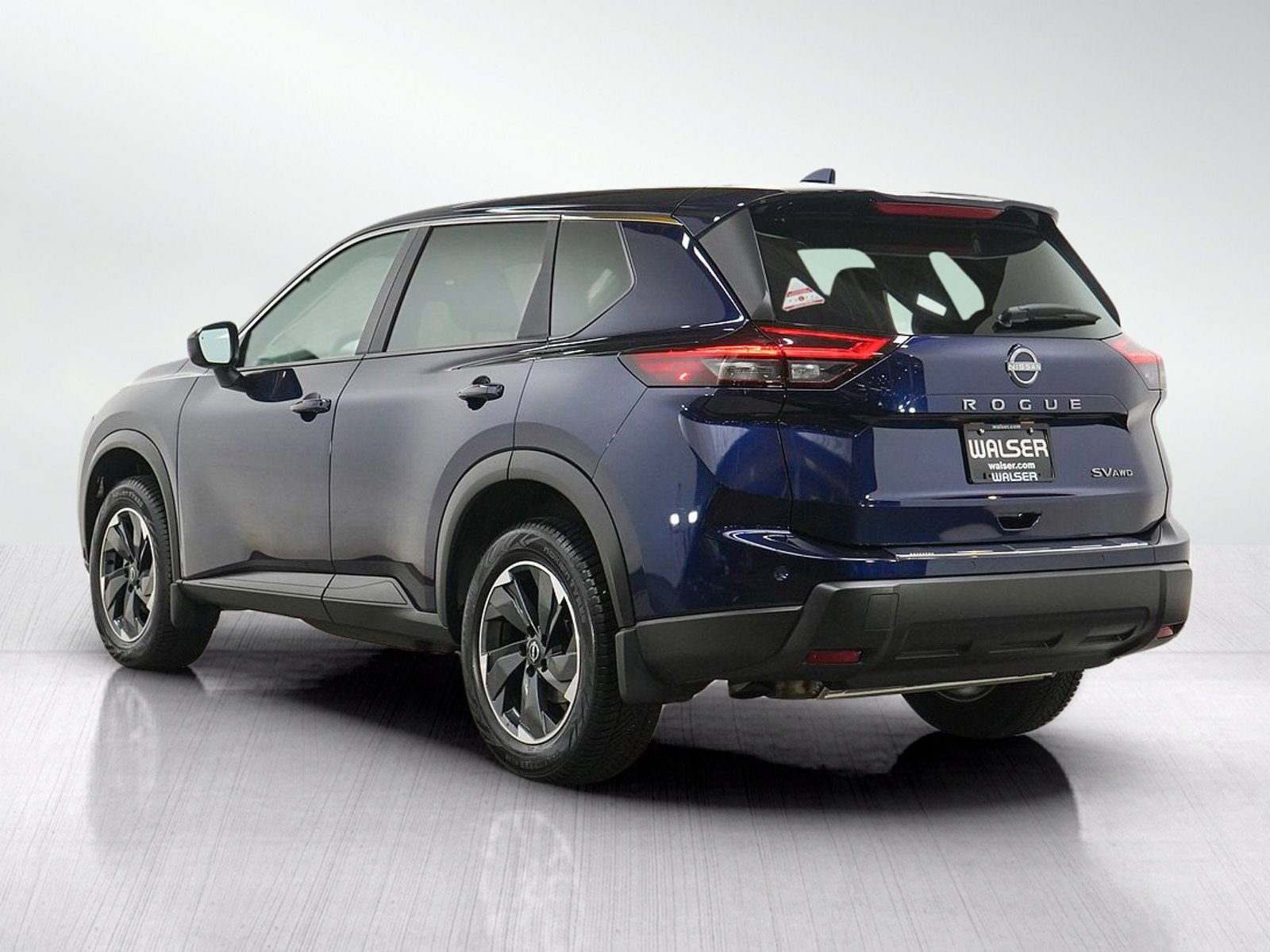Used 2024 Nissan Rogue SV AWD/4WD image 4