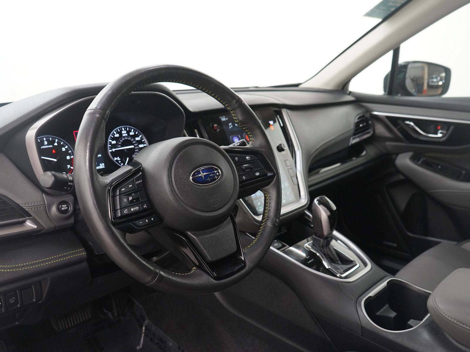 Used 2025 Subaru Outback Onyx Edition image 24