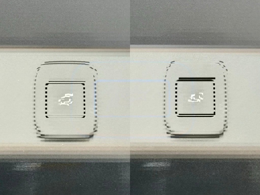 New 2025 Land Rover Range Rover Sport Dynamic SE image 33