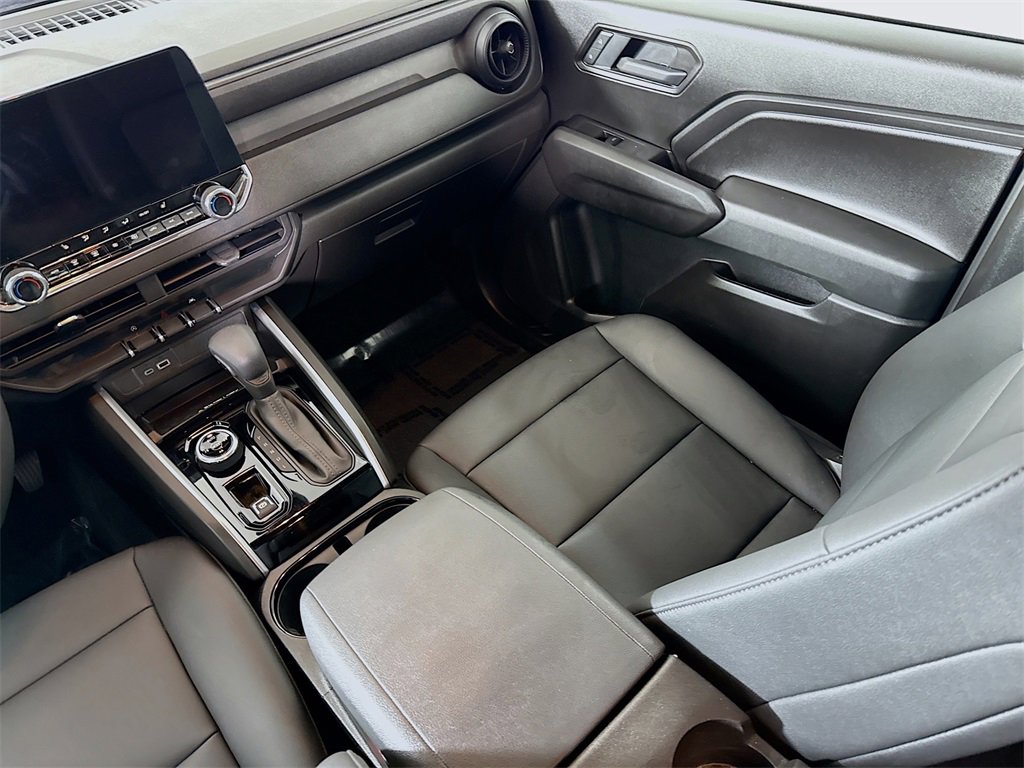 Used 2025 Chevrolet Colorado Trail Boss image 27