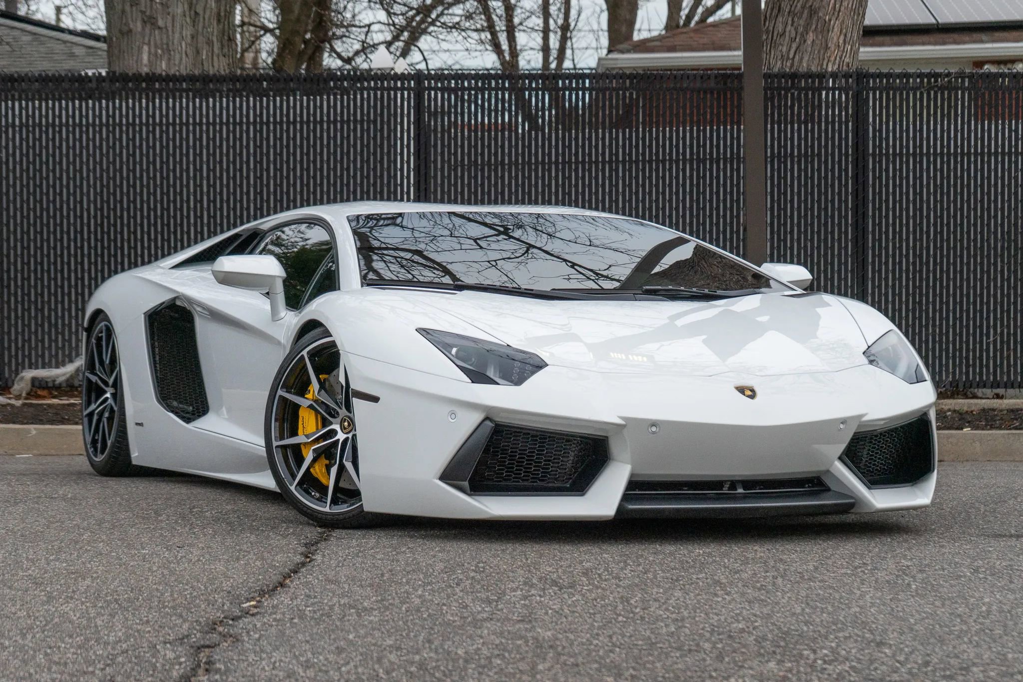 Used 2017 Lamborghini Aventador LP 700-4 image 2