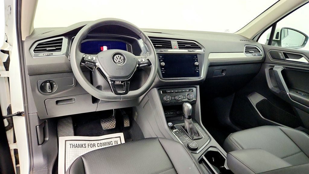 Used 2020 Volkswagen Tiguan SEL AWD/4WD image 12