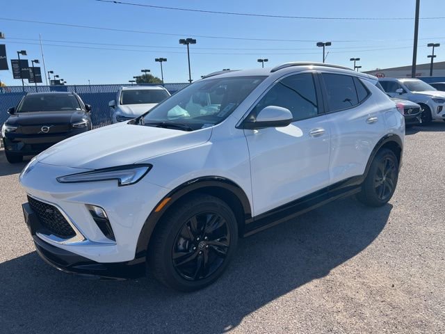 Used 2024 Buick Encore GX Sport Touring image 7