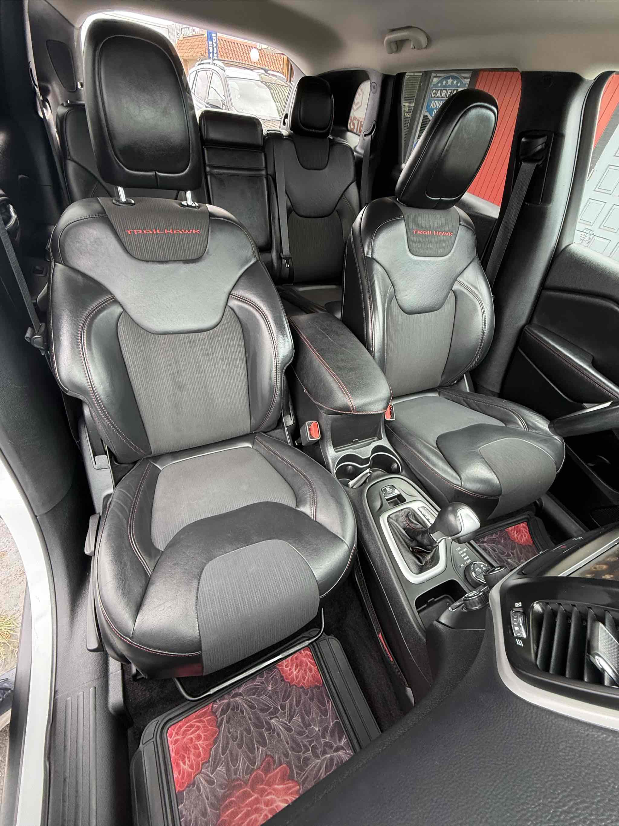 Used 2018 Jeep Cherokee Trailhawk image 47