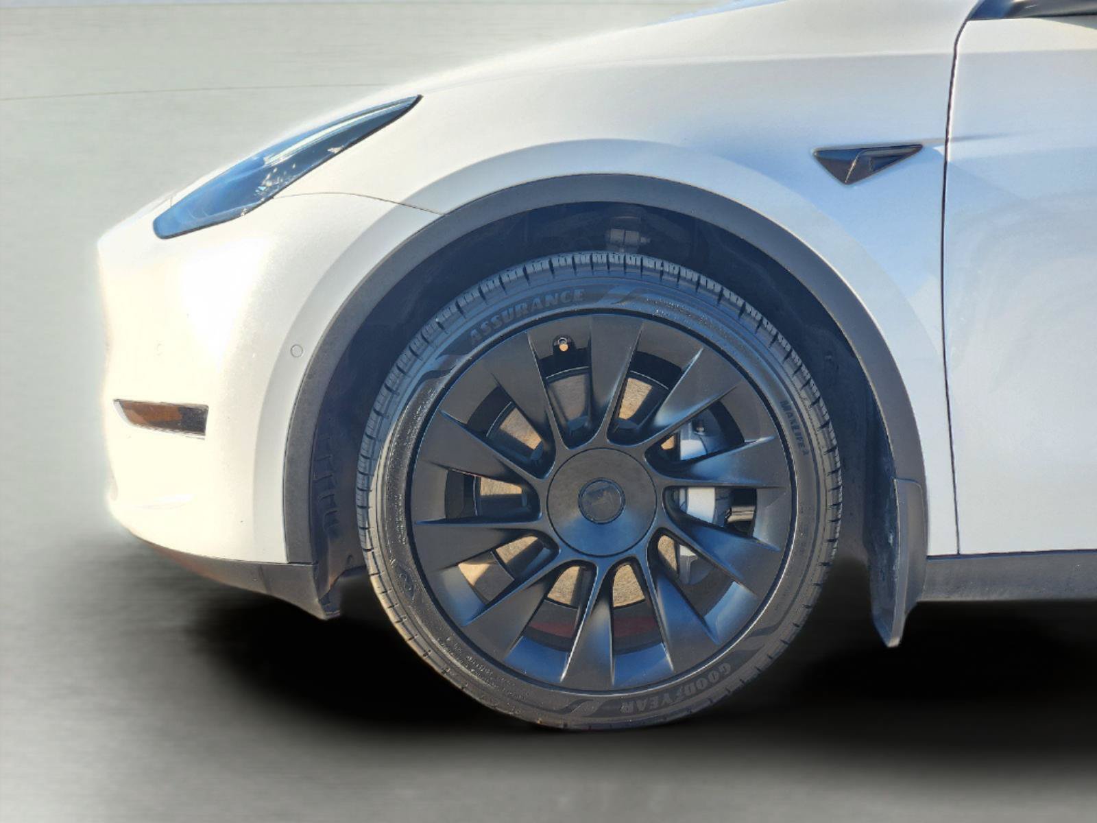 Used 2021 Tesla Model Y Long Range AWD/4WD image 9